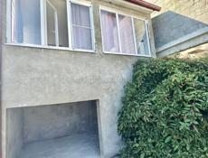 Бельэтажный дом в Сухуме 