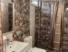 Сдается домик со всеми удобствами. Все вопросы по телефону.