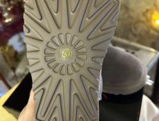 Угги( новые ,натуралки)