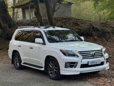 Lexus LX