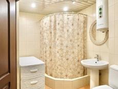 1 - К. КВАРТИРА В ЦЕНТРЕ СУХУМА, 100 М ОТ ПОБЕРЕЖЬЯ