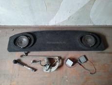 Полка ваз 2107 с колонками 