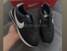 В магазине империя обуви скидки 