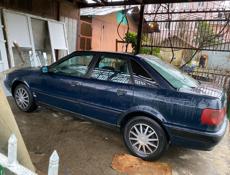 Audi 80
