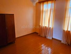 Продаётся дом в центре Гудауты