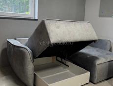 Угловой диван . Доставка есть !