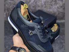 В магазине империя обуви большие скидки 