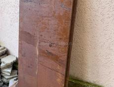 Железная дверь 