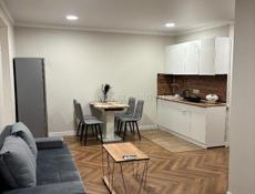 Сдается квартира в центре города Сухум по суточно!