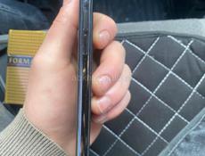 Айфон 11 про В хорошем состоянии покупал 2 месяца назад за 25 На экране маленькая точка Телефон идеал 