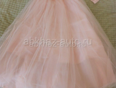 Продам платье детское нам маленькое 