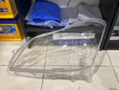 Левое стекло фары TOYOTA CROWN MAJESTA 