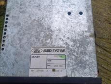 Магнитофон Ford