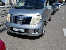 Nissan Elgrand