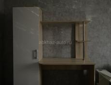 Продаю вместительный столик , разбирается и собирается очень легко