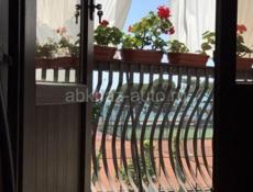 Однокомнатная квартира у моря  по проспекту Мира 