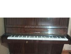 в дар пианино,
