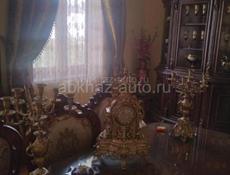 Продою коммплект часы подсвечники бронза ручная работа