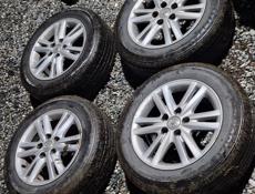 Диски r16 в идеале.