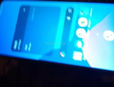 Продам телефон реальный c21 экран есть трещинка на экране на работу не влияет на гол ступить долг не даю сроч