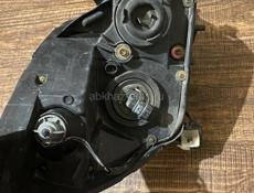 Фара Мазда вериса 