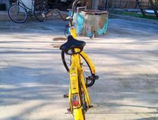 Велек в отличном состоянии просто там цепь расслабленная 