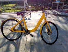 Велек в отличном состоянии просто там цепь расслабленная 