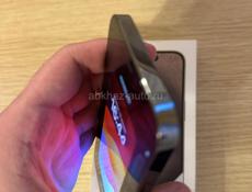 Срочно iPhone 12 