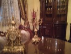 Продою комплект бронзооввые подсвечники часы ручная работа комплект.  