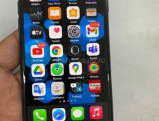 Срочно продаю айфон 8