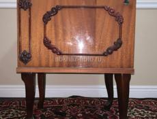 Продам б/у тумбочку Совесткого типа.