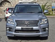 Lexus LX