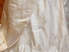 Продам новое свадебное платье.