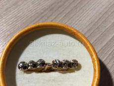 Бриллиантовые серьги . Вес 4,6 гр . 