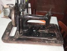 ШВЕЙНАЯ МАШИНА ЗИНГЕР 