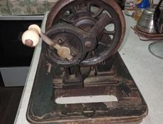 ШВЕЙНАЯ МАШИНА ЗИНГЕР 