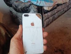 Продам аефон 8+ на 256 гигов срочно 