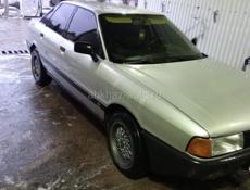 Audi 80