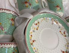 Очень красивый Чайны набор 