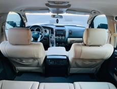 Toyota Sequoia