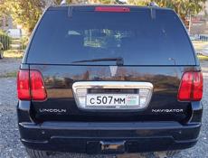 Lincoln Navigator