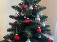 Продам елку маленькую искусственную 