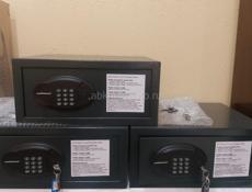 Продаётся телевизор новый LG в коробке! Продается сейф!