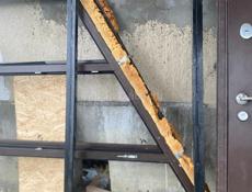 Дверь входная железная-металическая