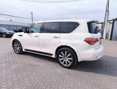 Infiniti QX56