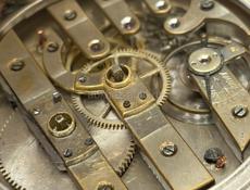 Антикварные часы