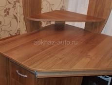 Компьютерный стол хорошем состоянии 