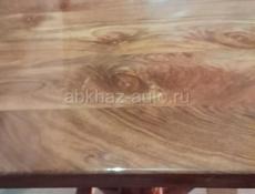 Продаётся стол ручной работы 