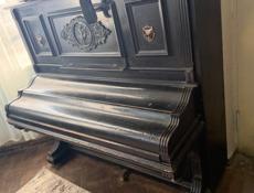 Антикварное пианино 
