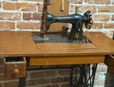 Швейная машина ПОДОЛЬСКИ ПМЗ